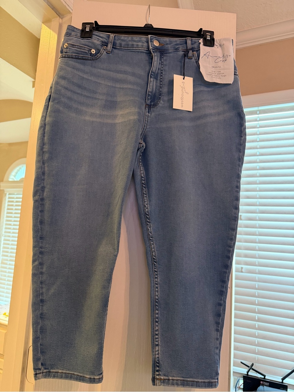 Women’s Curve-Enhance Light Blue Ankle Jeans size 16